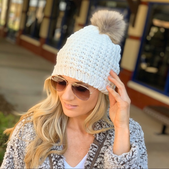 BRING THE WARMTH Ivory Knit Pom Beanie - Picture 5 of 7